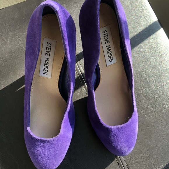 Steve Madden Remedy leather Upper Suede Heels 6M. - Picture 1 of 7
